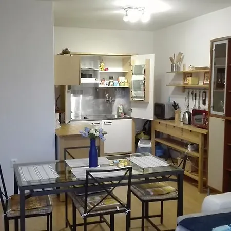 Mojmirova Apartment Prague